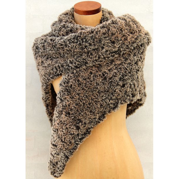 Granny Shawl Fur Lux - UK