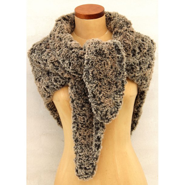 Granny Shawl Fur Lux - UK