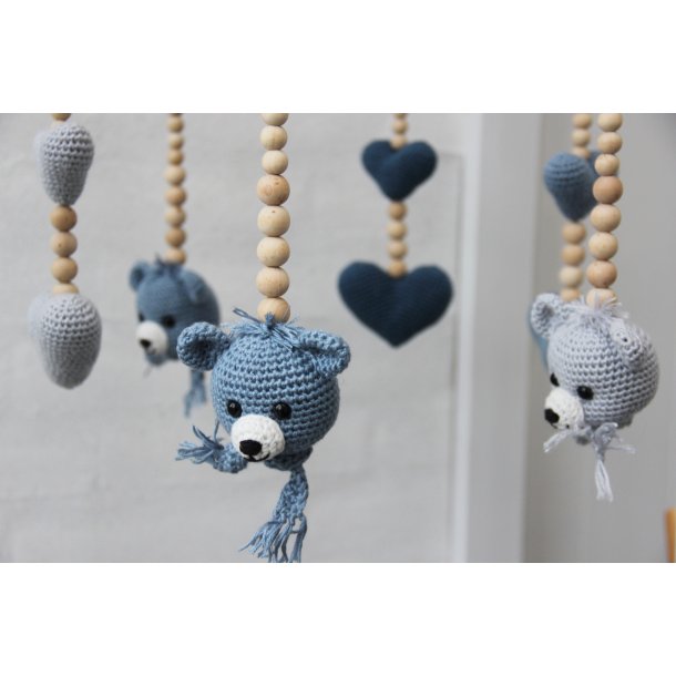 Bearhead and hearts - UK