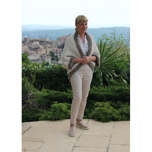 Knitted Shawl jacket - One Size (S/M/L) - UK