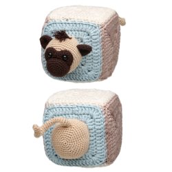 Stacking cubes with animals - UK