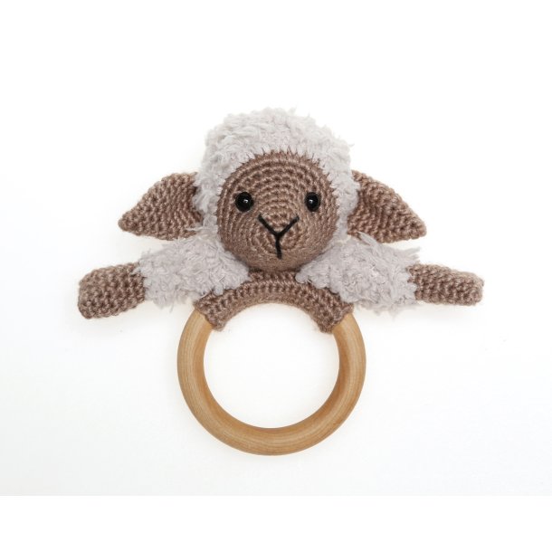 Chanel with blanket &amp; ring - FR