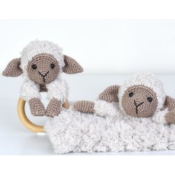 Chanel with blanket &amp; ring - FR