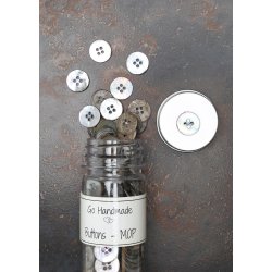 Mother of Pearl -  12 mm - Black